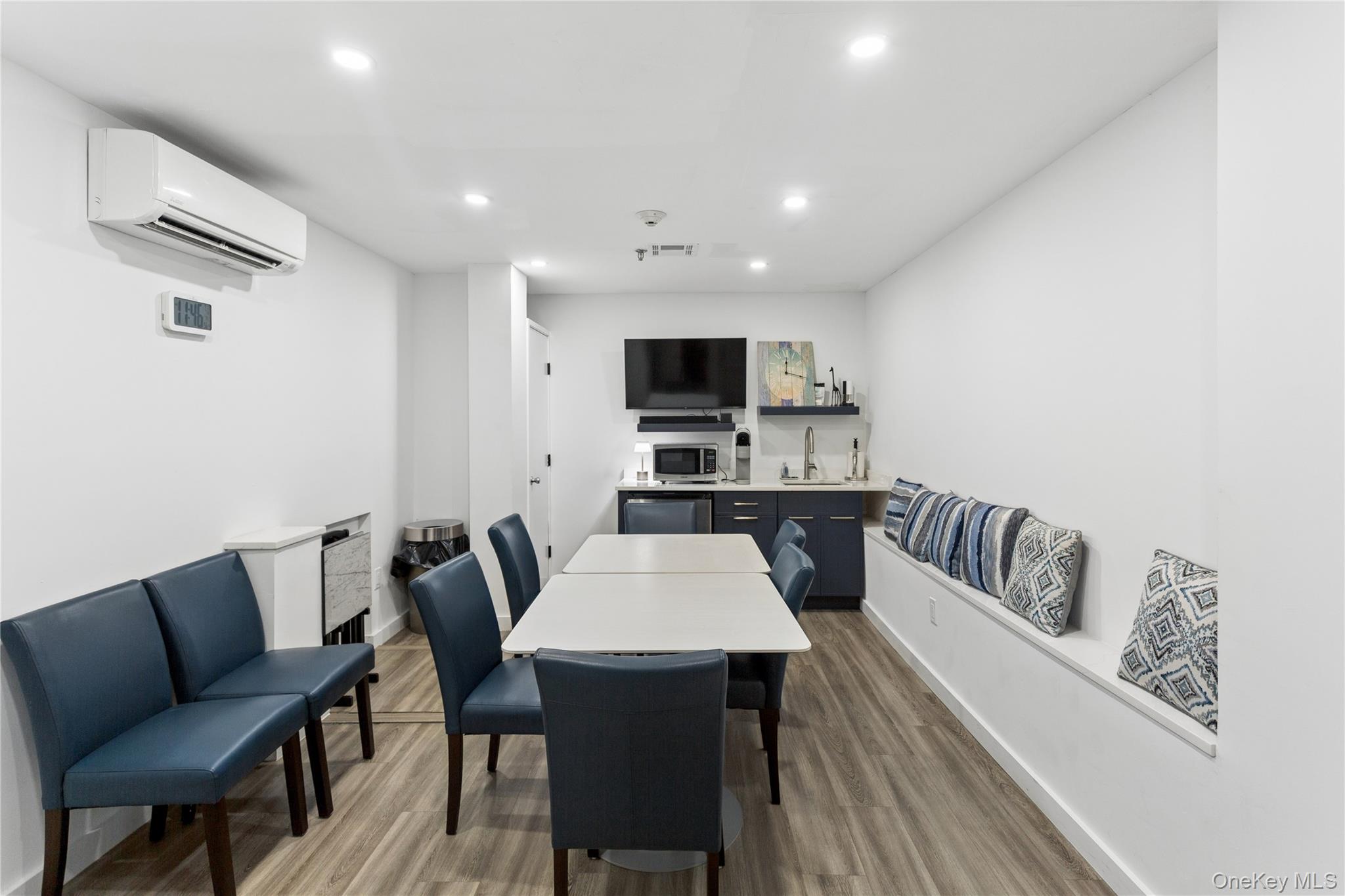 360 Shore, Unit 7L photo 15