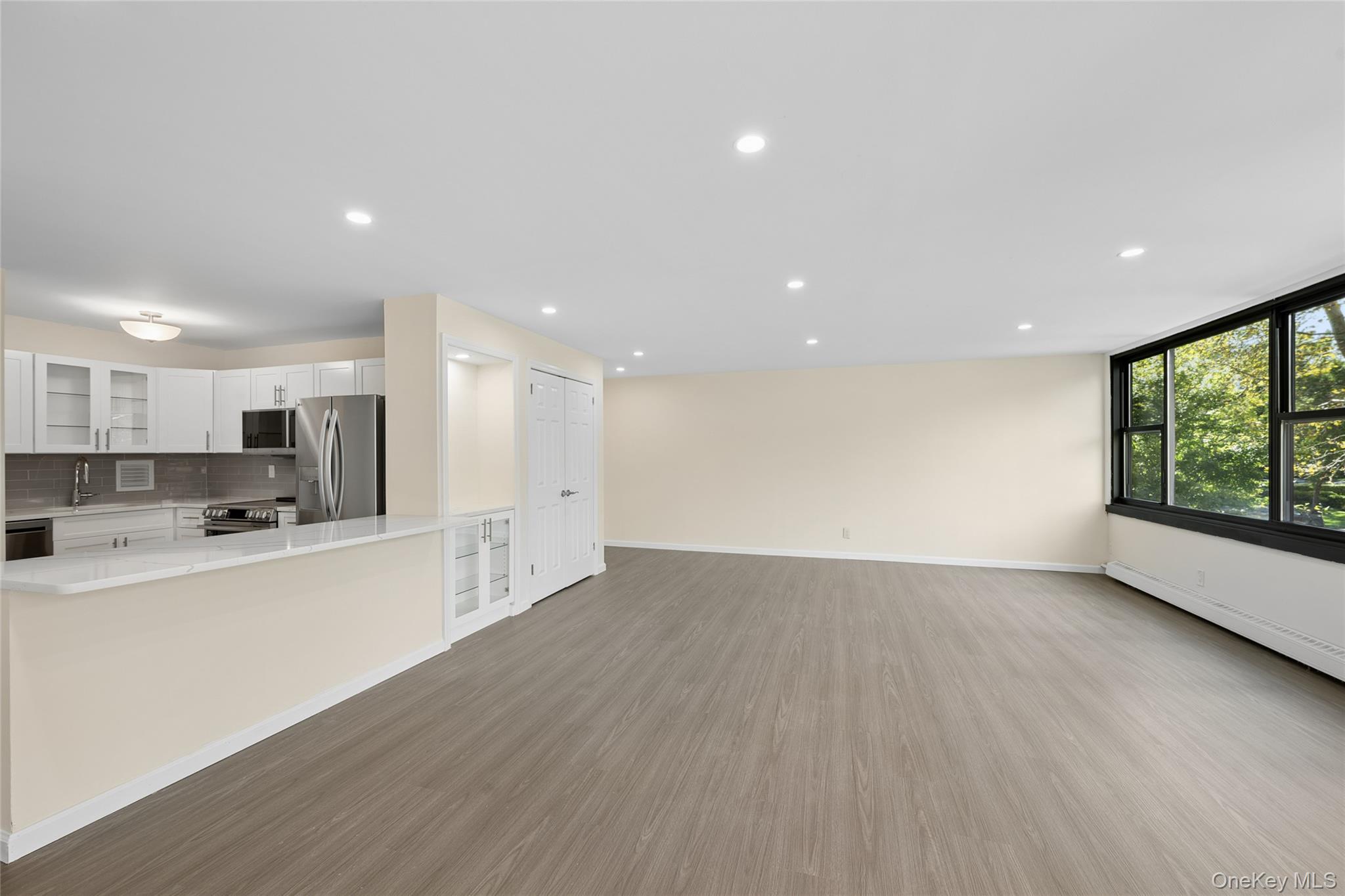166-26 Powells Cove Boulevard, Unit 3D photo 5