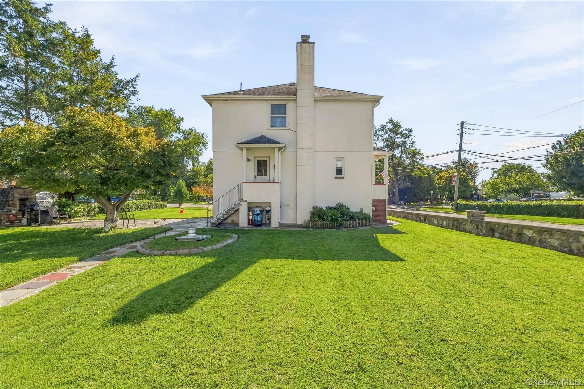 176 Broadway – For Sale