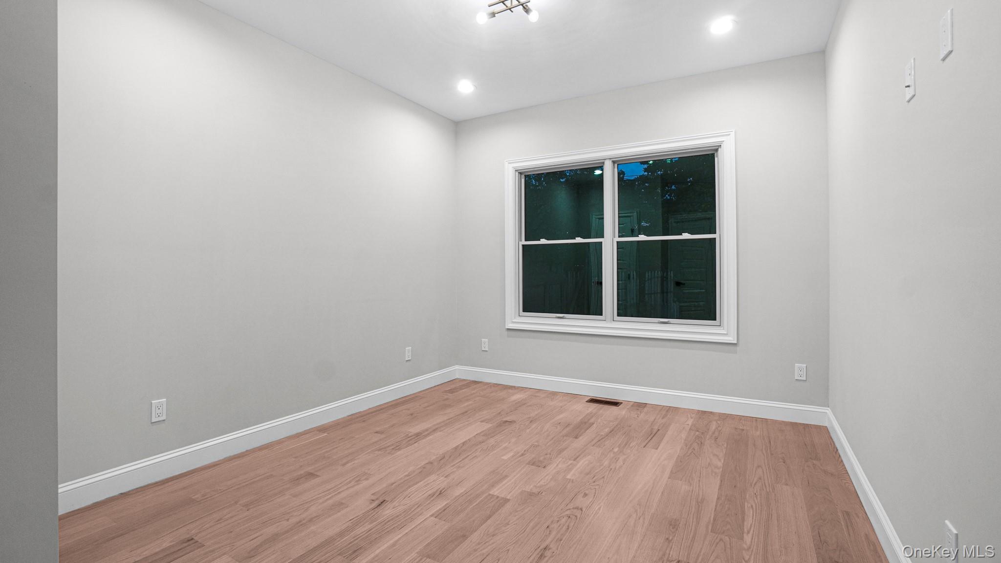 940 Southern Drive – For Sale photo 21