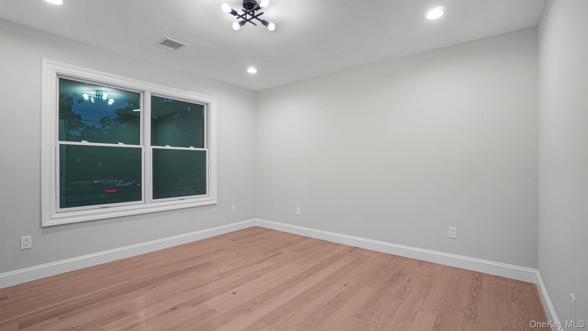 940 Southern Drive – For Sale photo 27