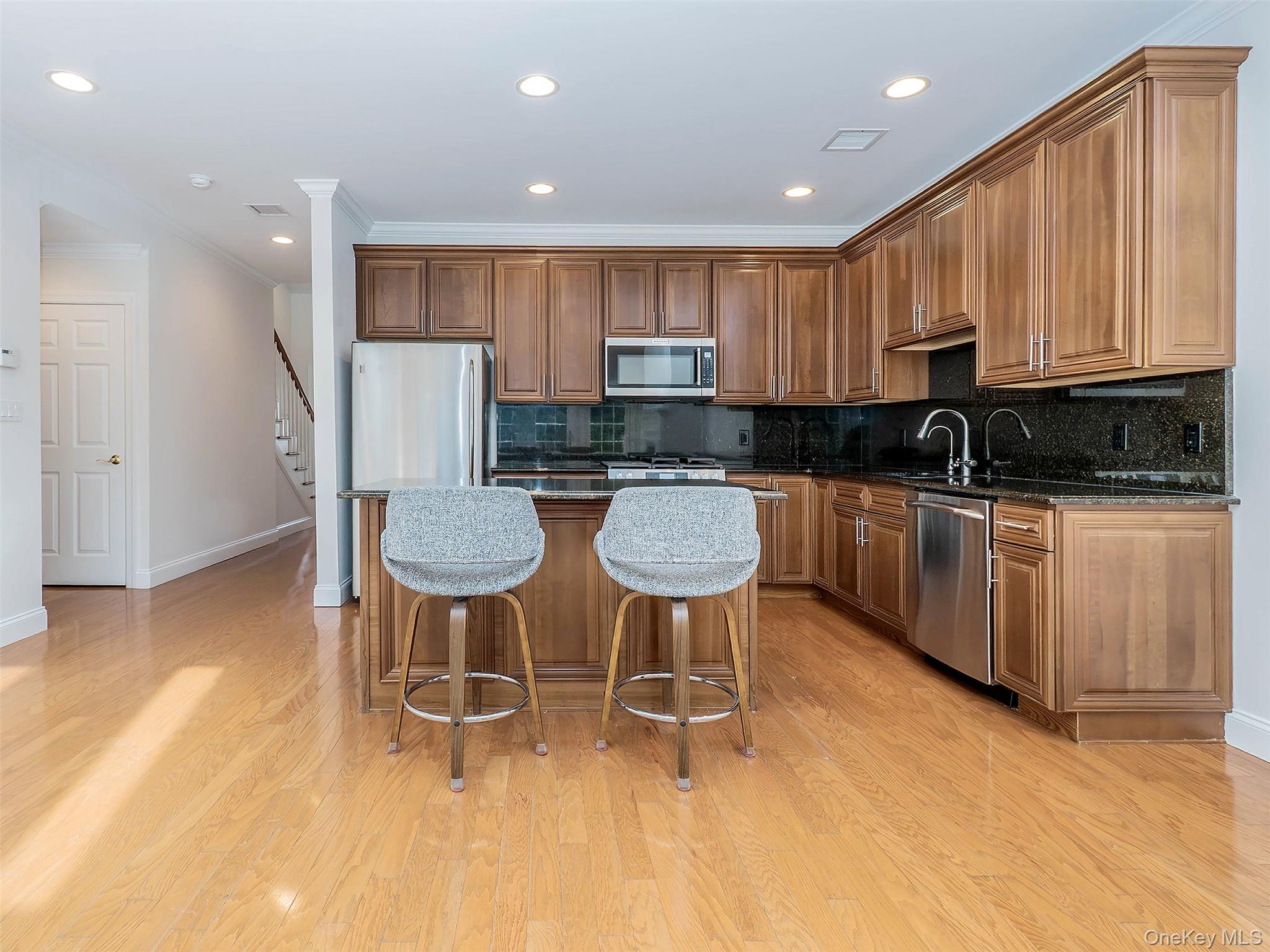 194 Pond View Drive, Unit 387 photo 12