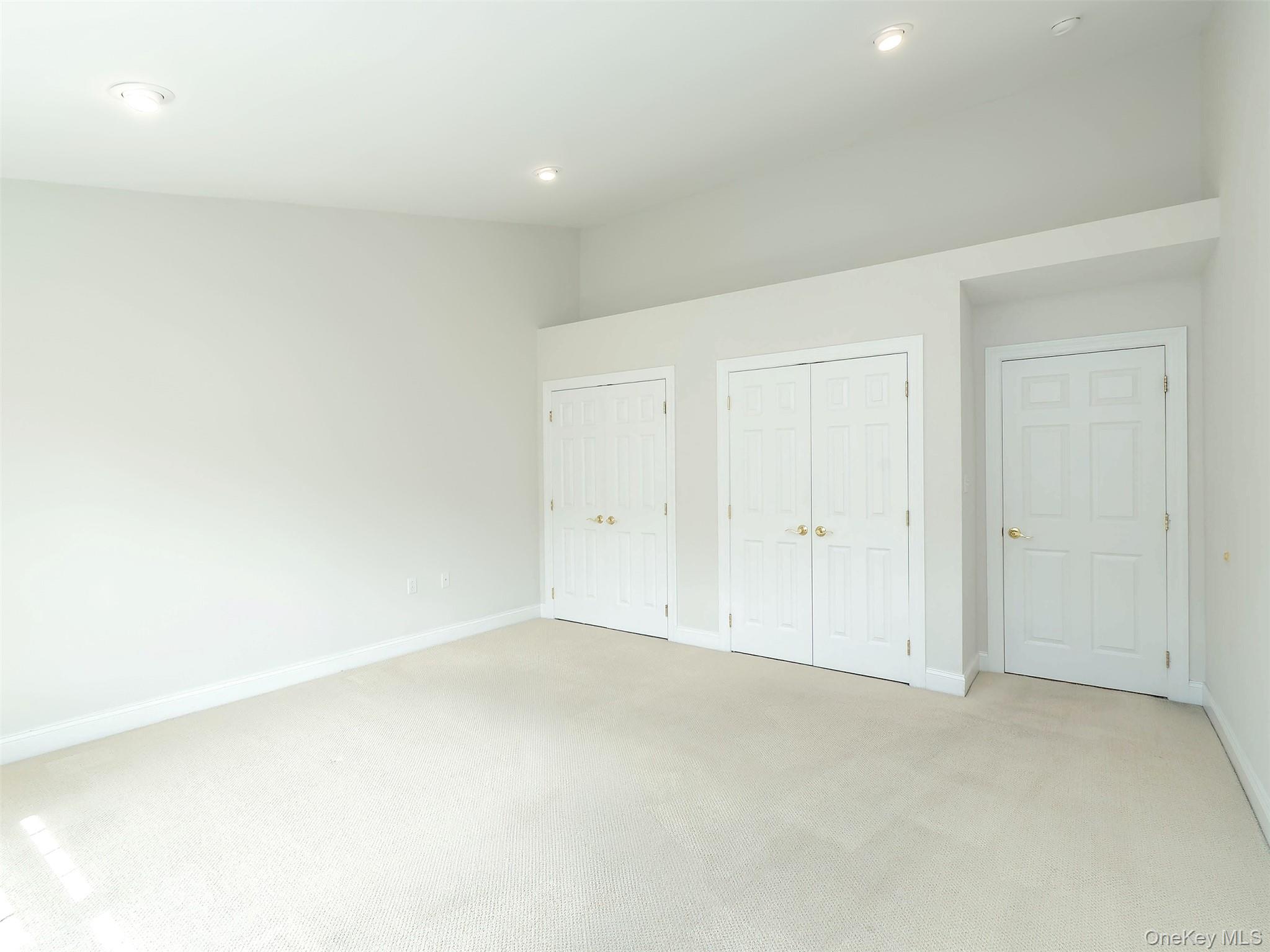 194 Pond View Drive, Unit 387 photo 35