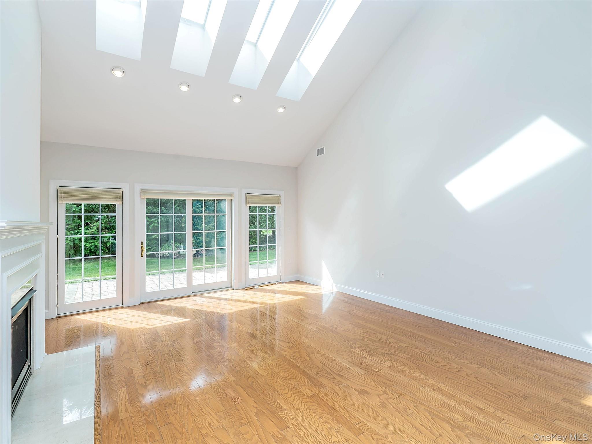 194 Pond View Drive, Unit 387 photo 18