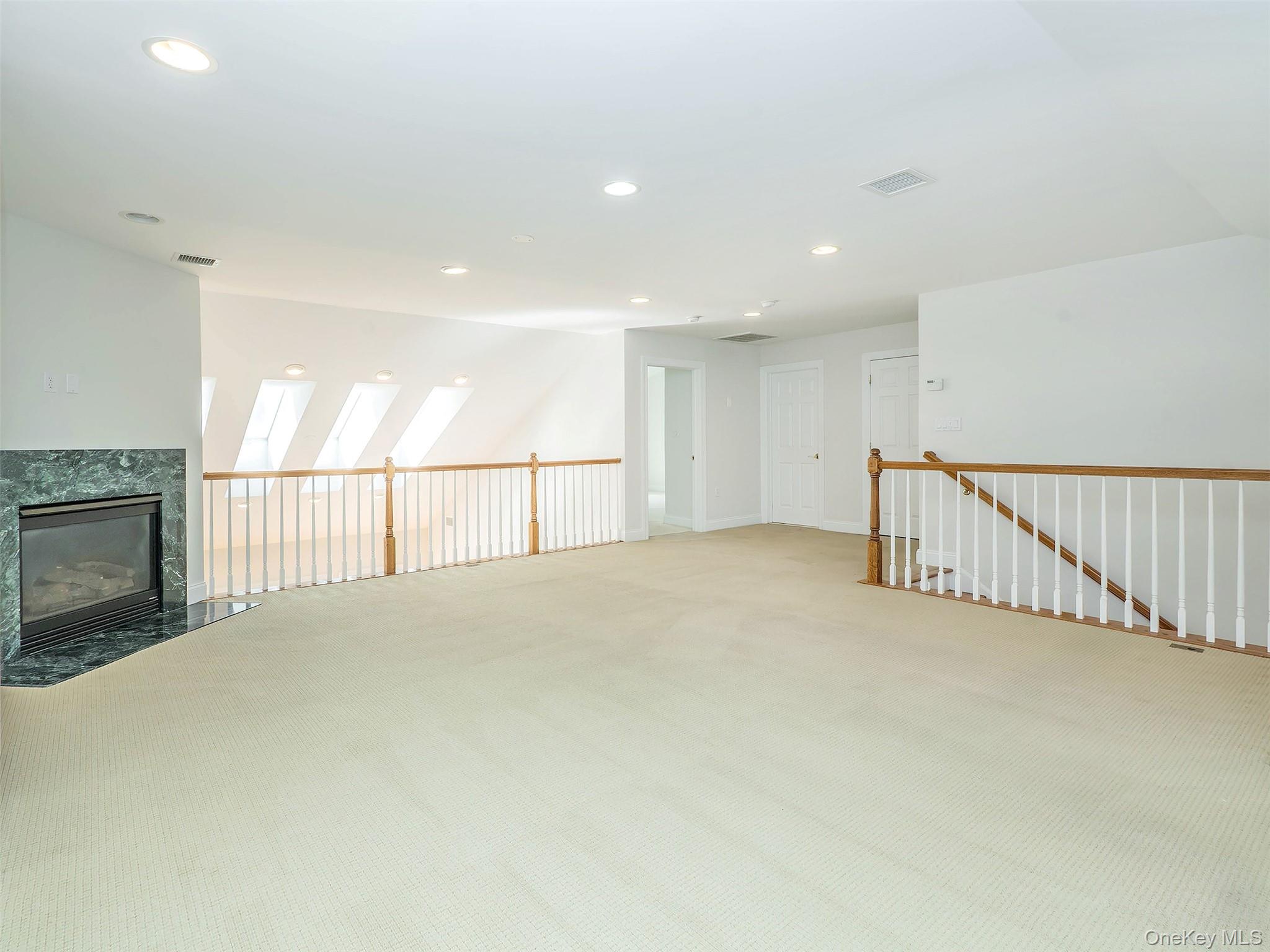 194 Pond View Drive, Unit 387 photo 28