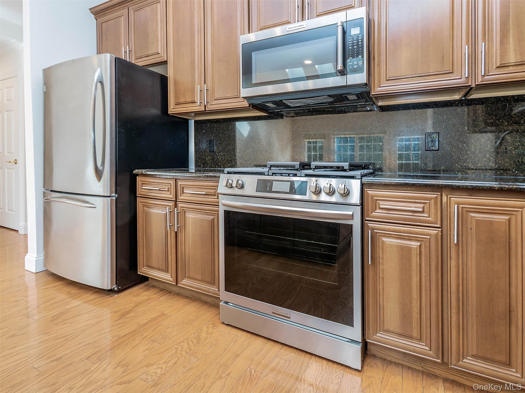 194 Pond View Drive, Unit 387 photo 14
