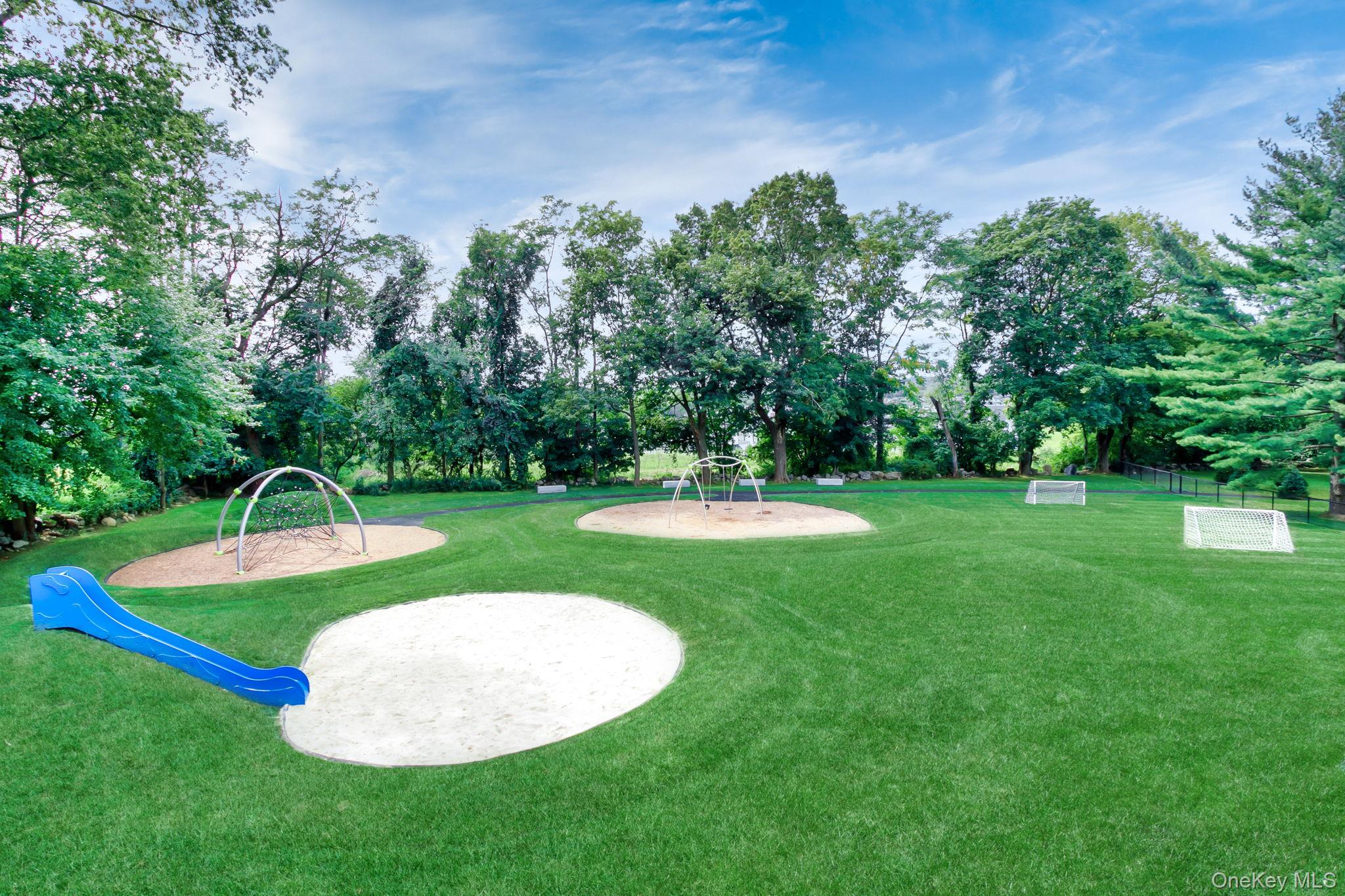 15 Honeysuckle Lane – For Sale photo 48