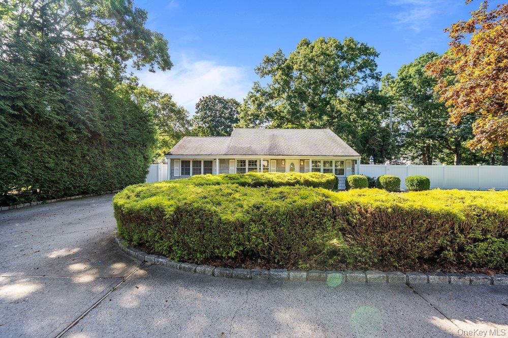 22 Half Moon Pond Road – For Sale photo 4