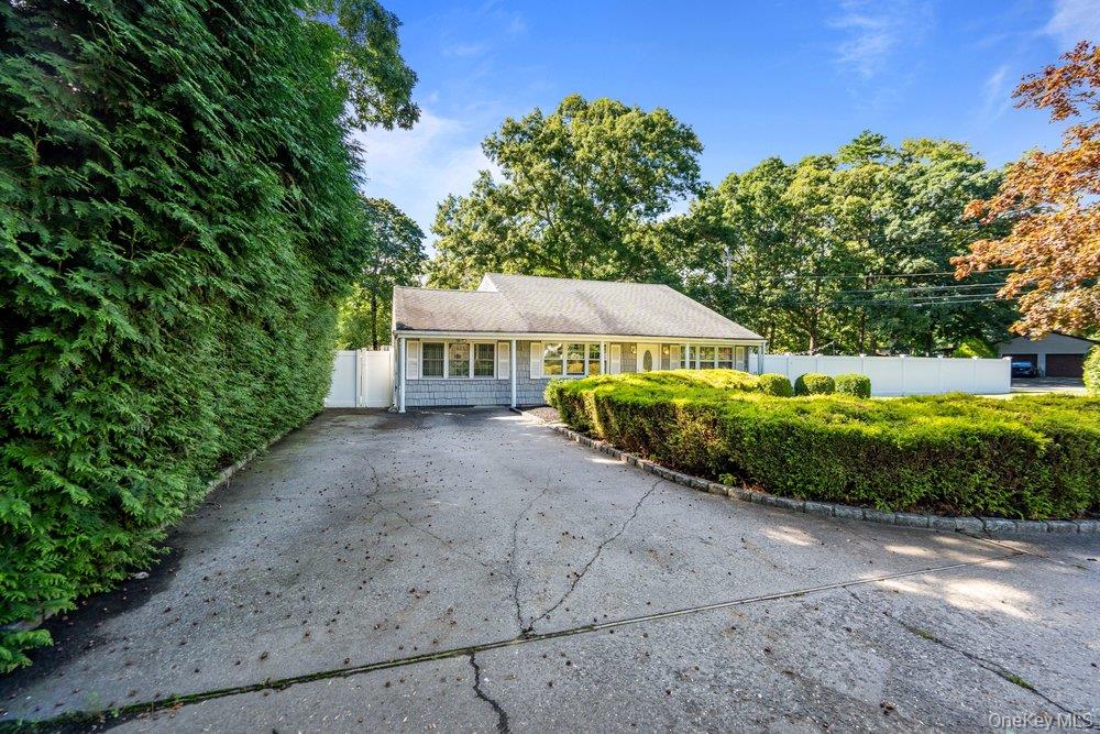 22 Half Moon Pond Road – For Sale photo 3