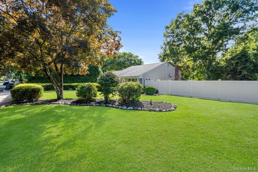 22 Half Moon Pond Road – For Sale photo 7