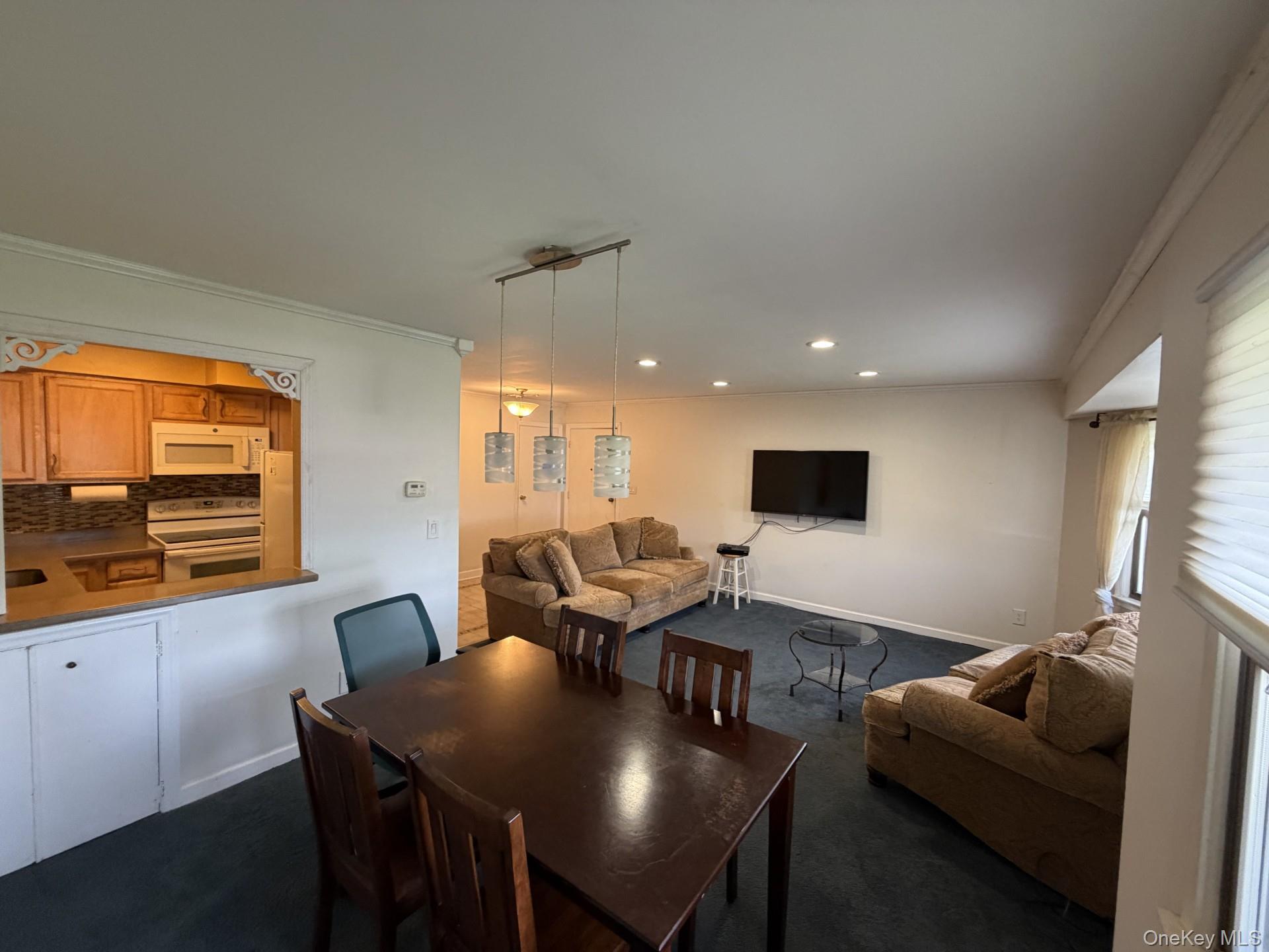 18L Hastings Court – For Sale photo 2