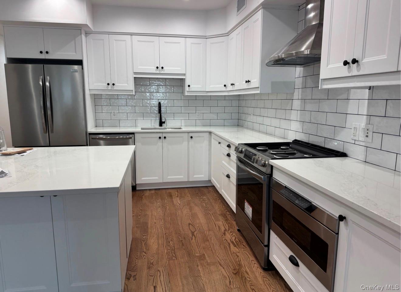 303 Main Street – For Rent photo 3