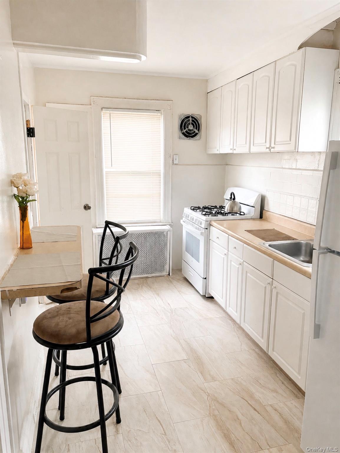 24111 143rd Avenue, Unit 1fl