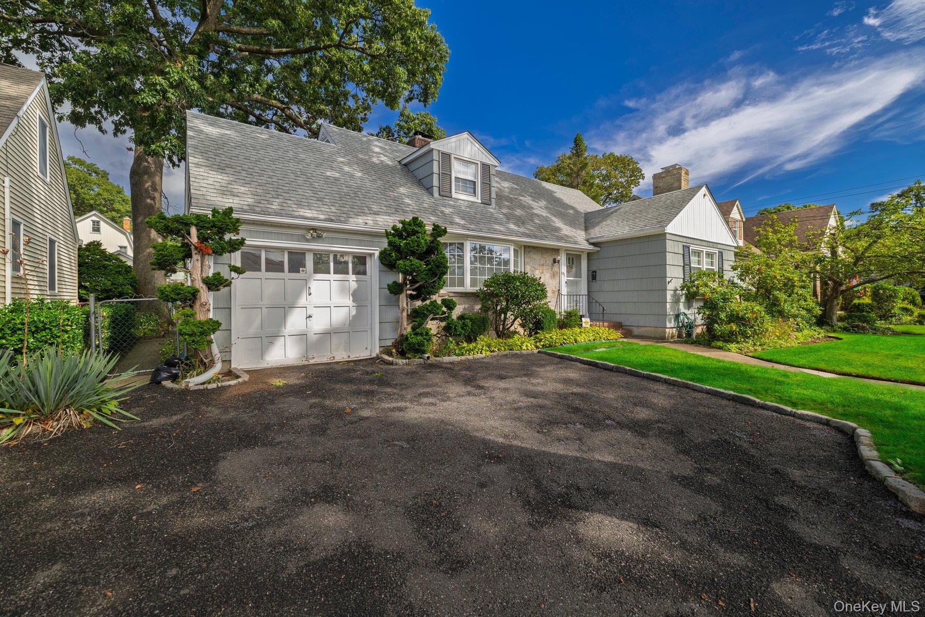175 E Carpenter Street – For Sale photo 2