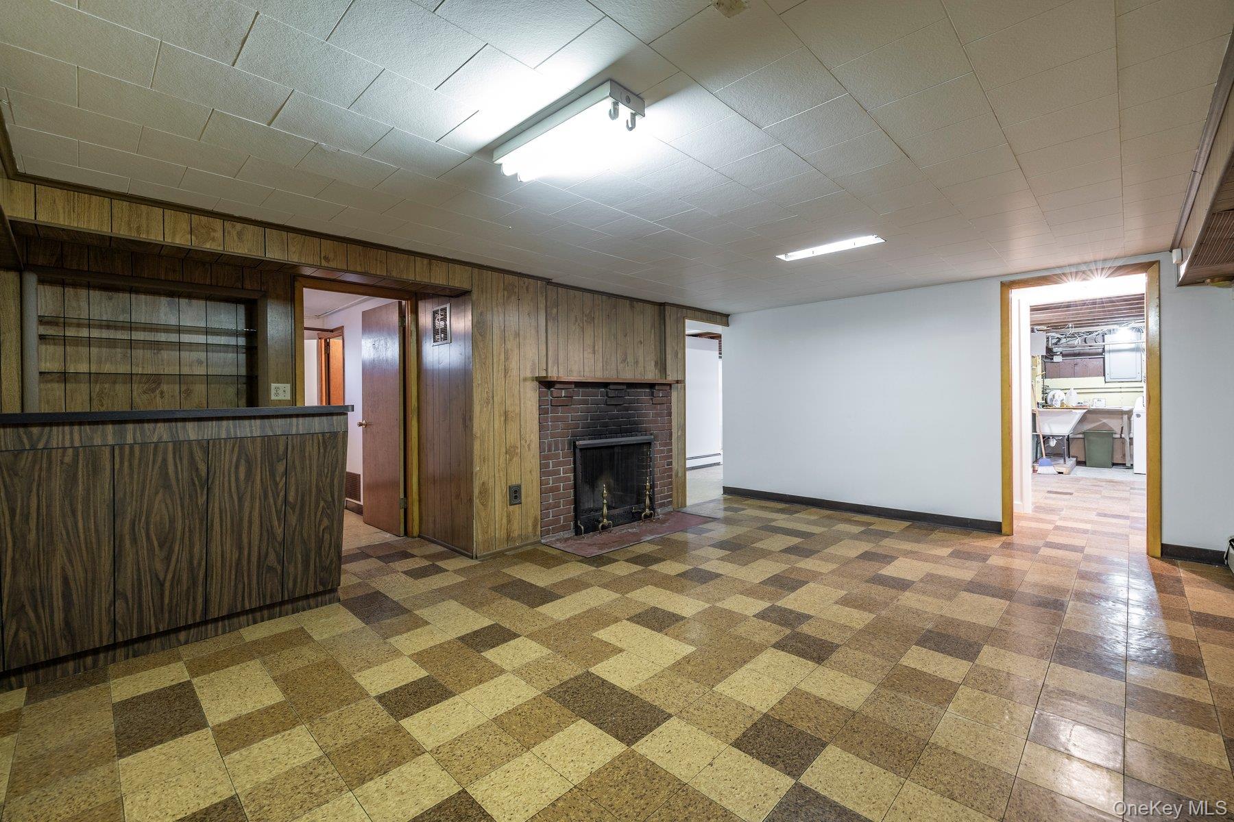 175 E Carpenter Street – For Sale photo 25