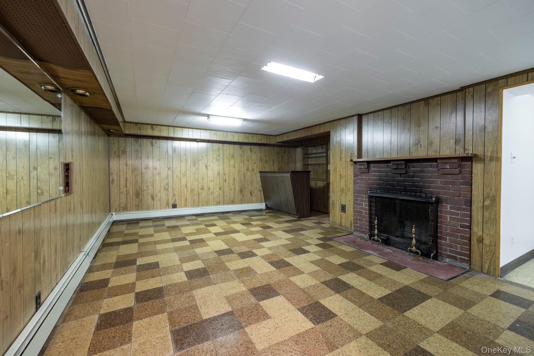 175 E Carpenter Street – For Sale photo 26