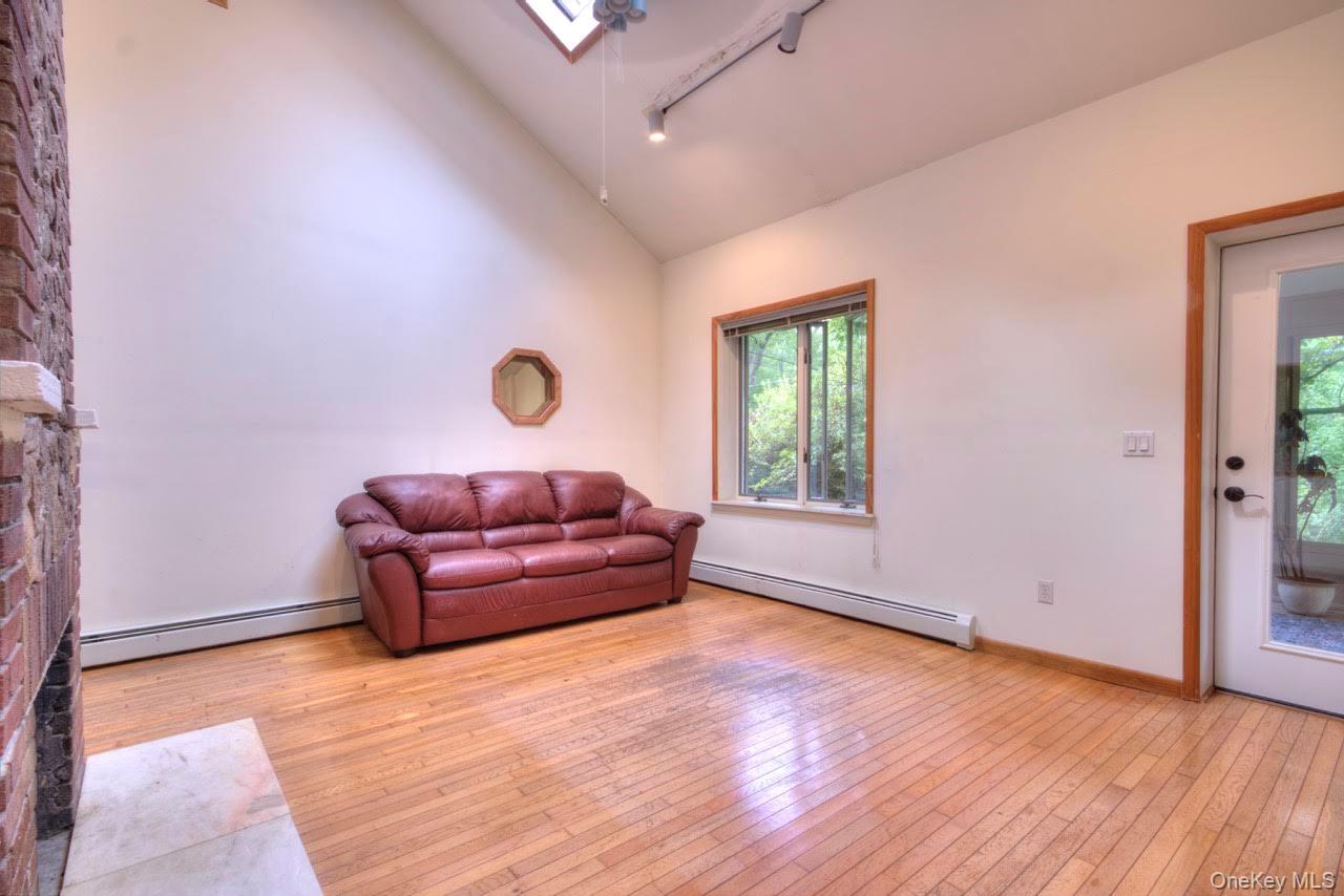 57 Osseo Park Road – For Sale photo 11