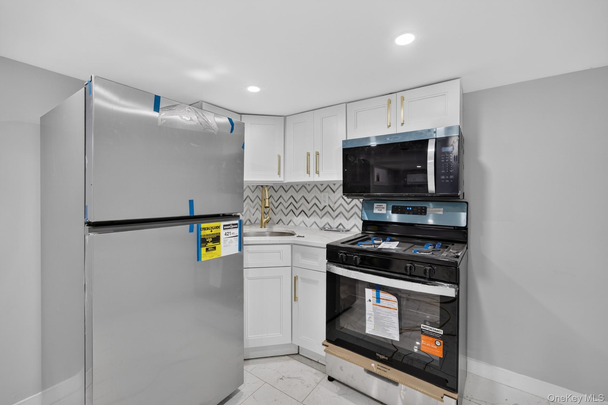 777 E 225th Street – For Sale photo 11