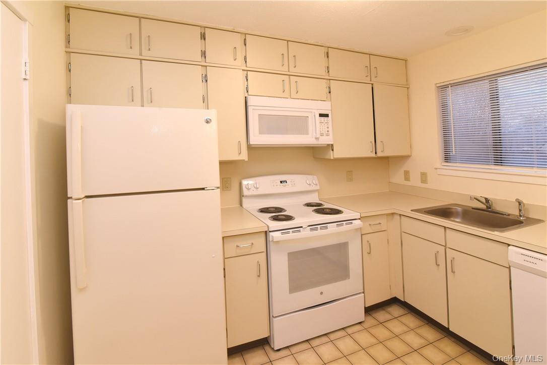 188 Heritage Hills, Unit A photo 9