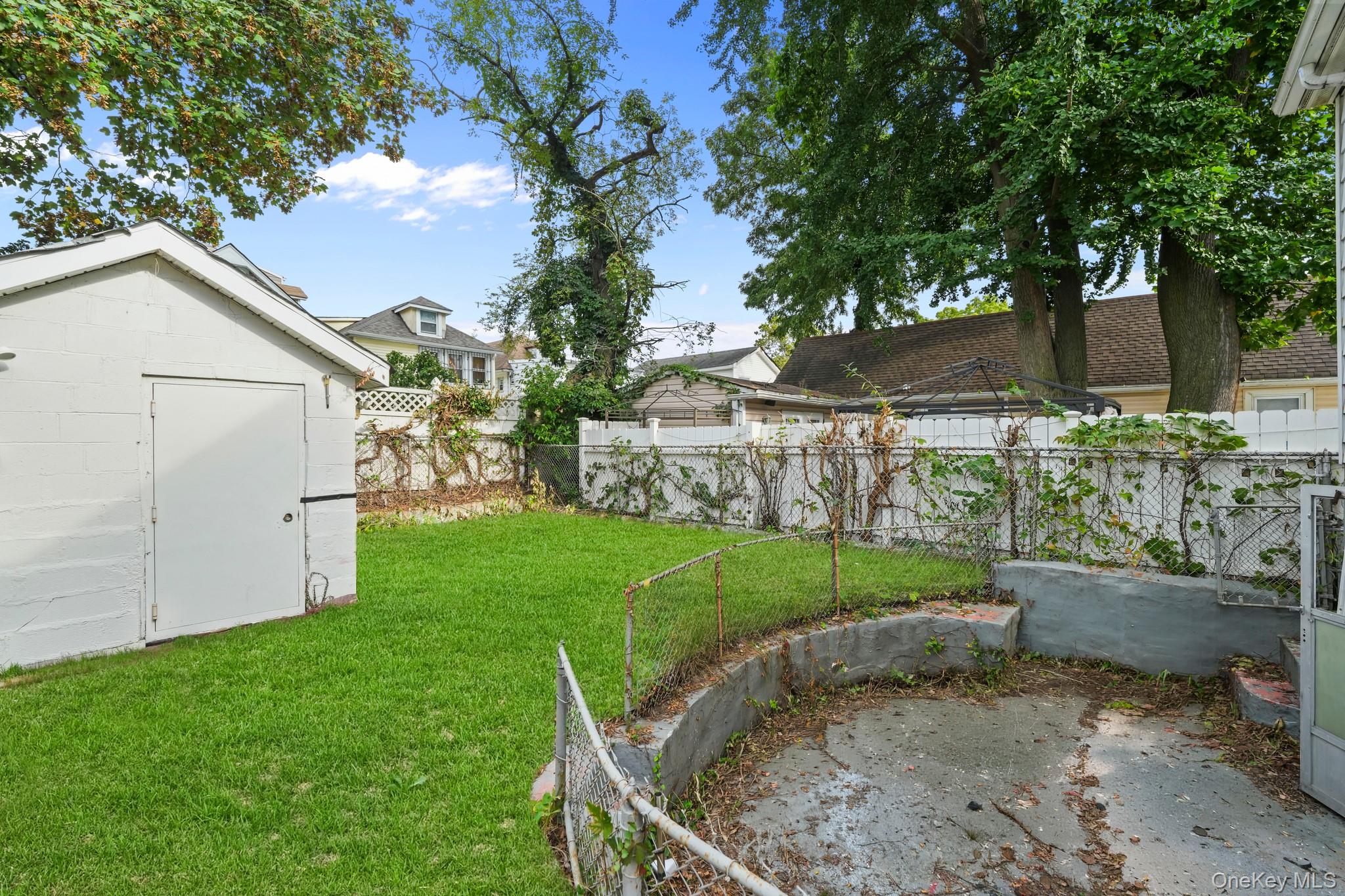 338 Thieriot Avenue – For Sale photo 11