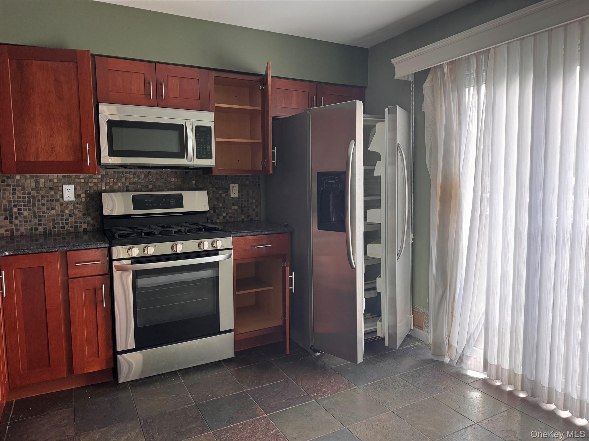 27 Heritage Drive, Unit A photo 6