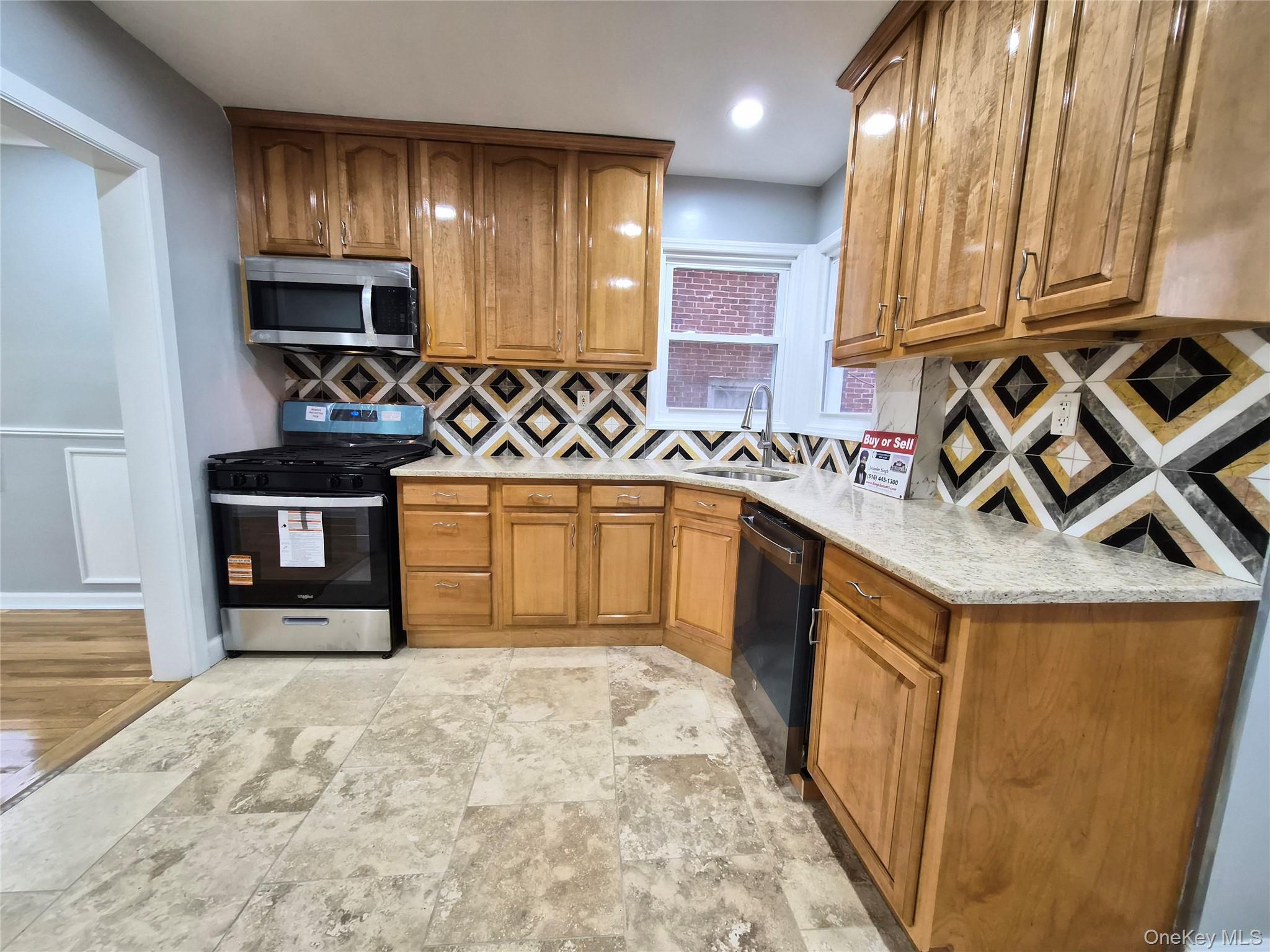 8019 Utopia Parkway – For Sale photo 5