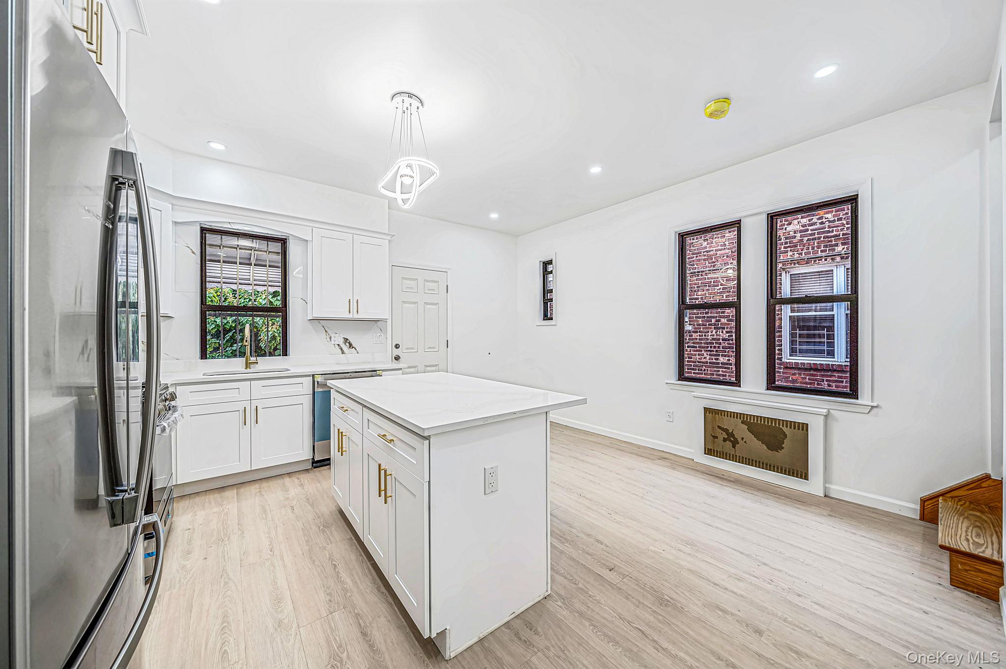 53 E 59th Street – For Sale photo 3