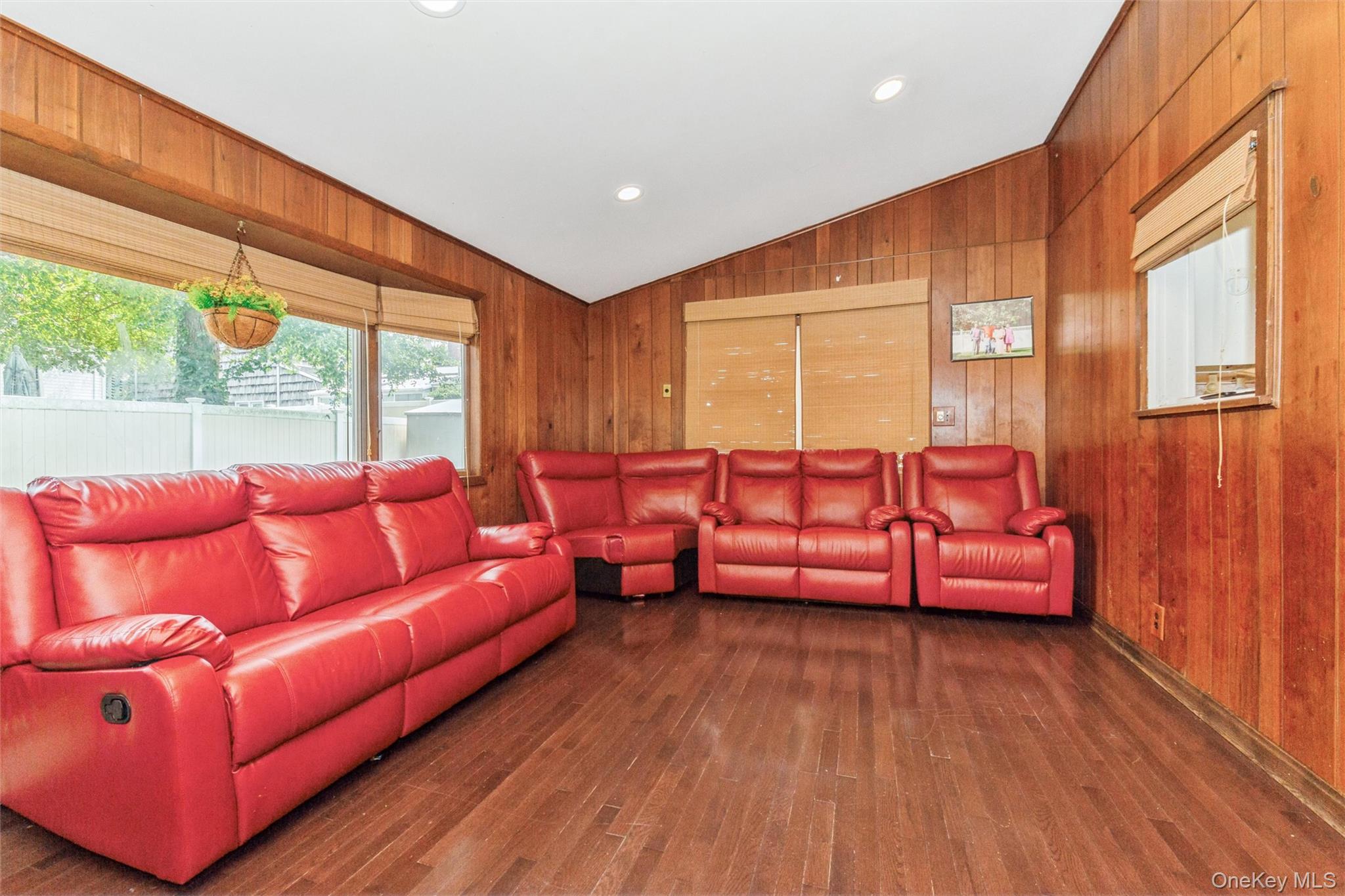 1423 Sturl Avenue – For Sale photo 15
