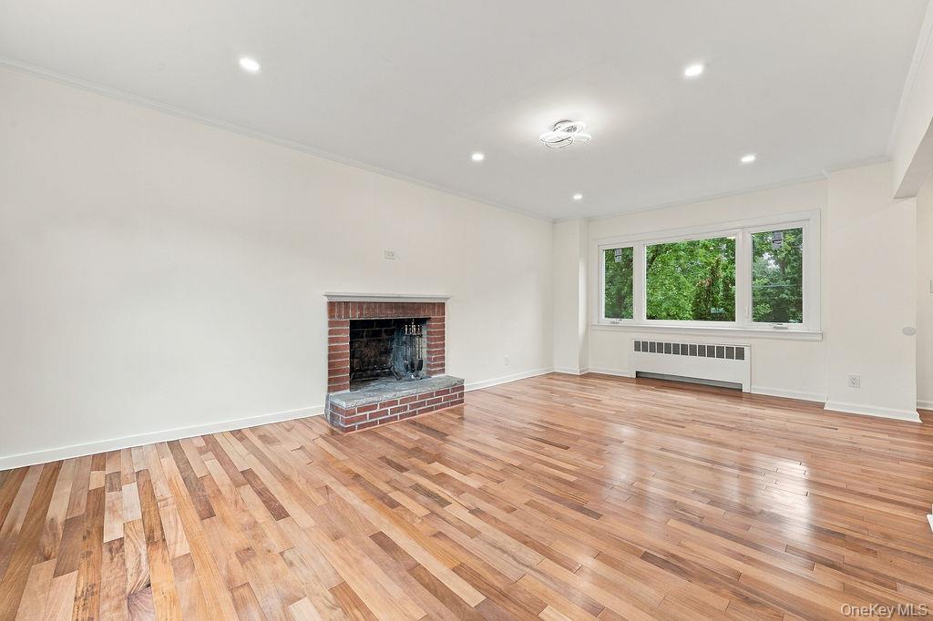 84 Middle Neck Road – For Sale photo 5