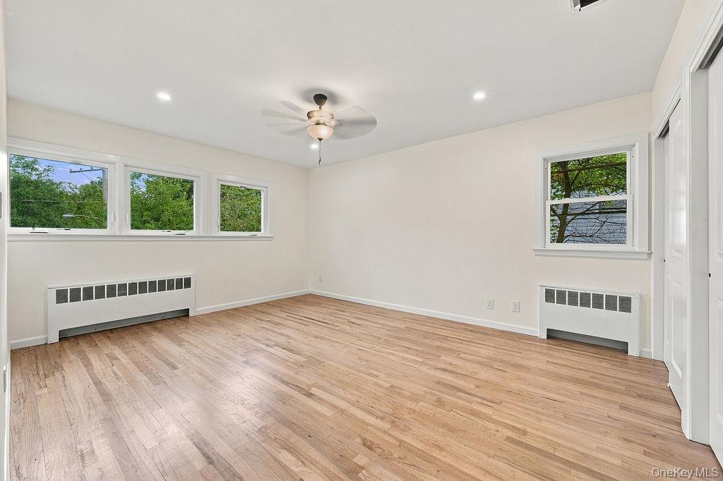 84 Middle Neck Road – For Sale photo 16