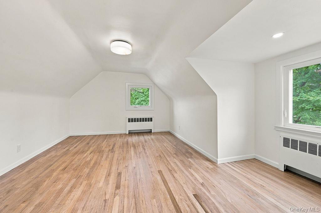 84 Middle Neck Road – For Sale photo 20