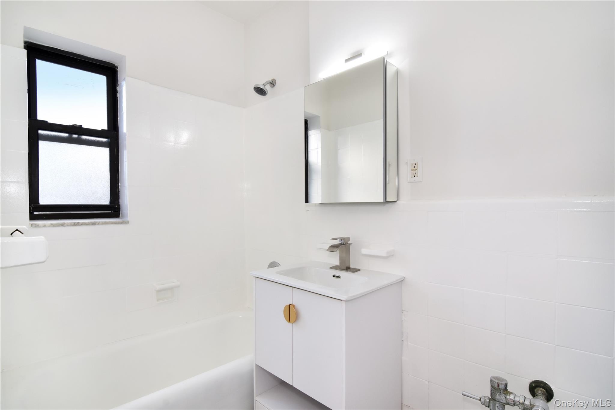 590 E 3rd Street, Unit 4C photo 6