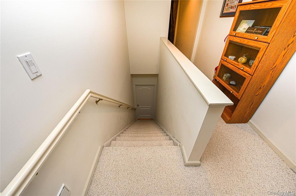 828 Pondview Road – For Sale photo 27