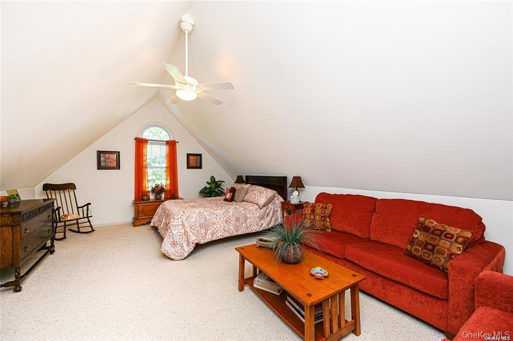 828 Pondview Road – For Sale photo 28