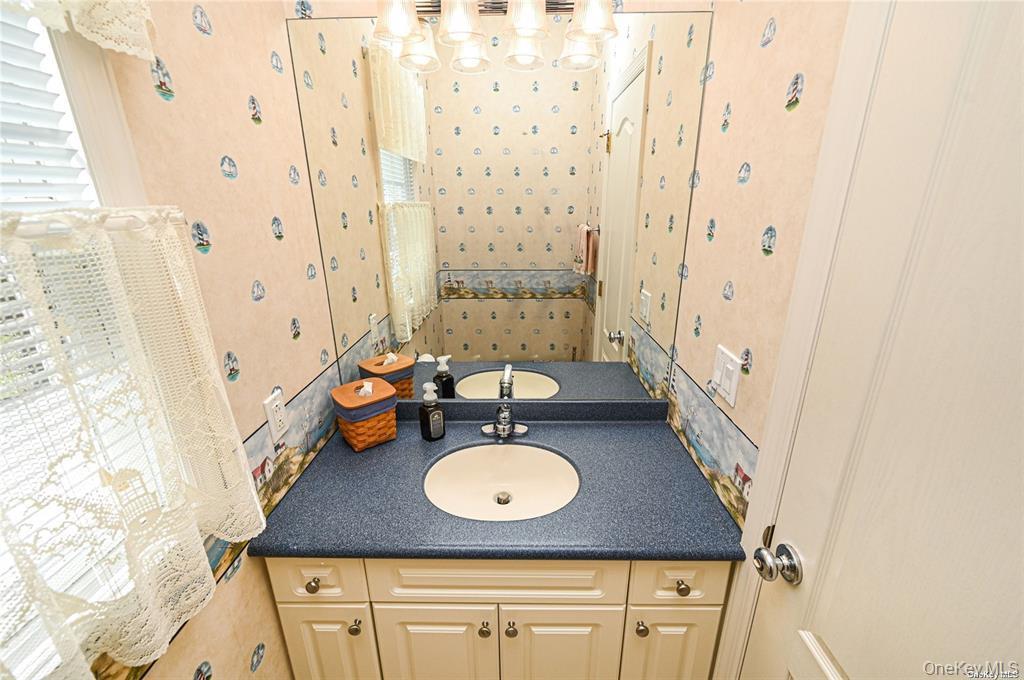 828 Pondview Road – For Sale photo 13