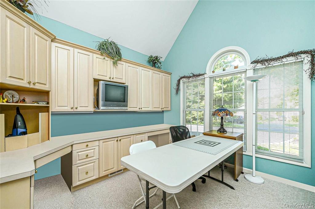 828 Pondview Road – For Sale photo 25