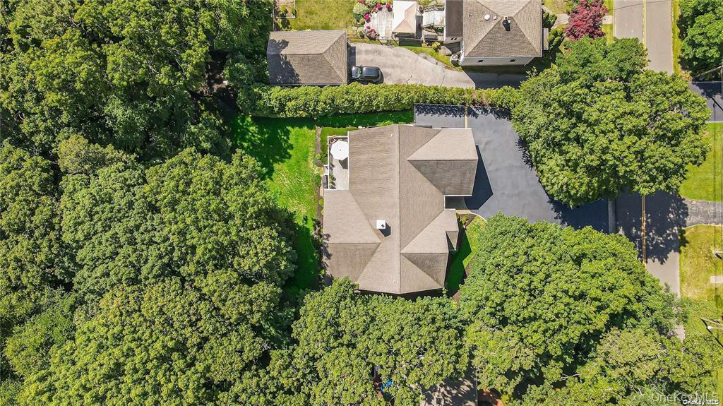 828 Pondview Road – For Sale photo 5