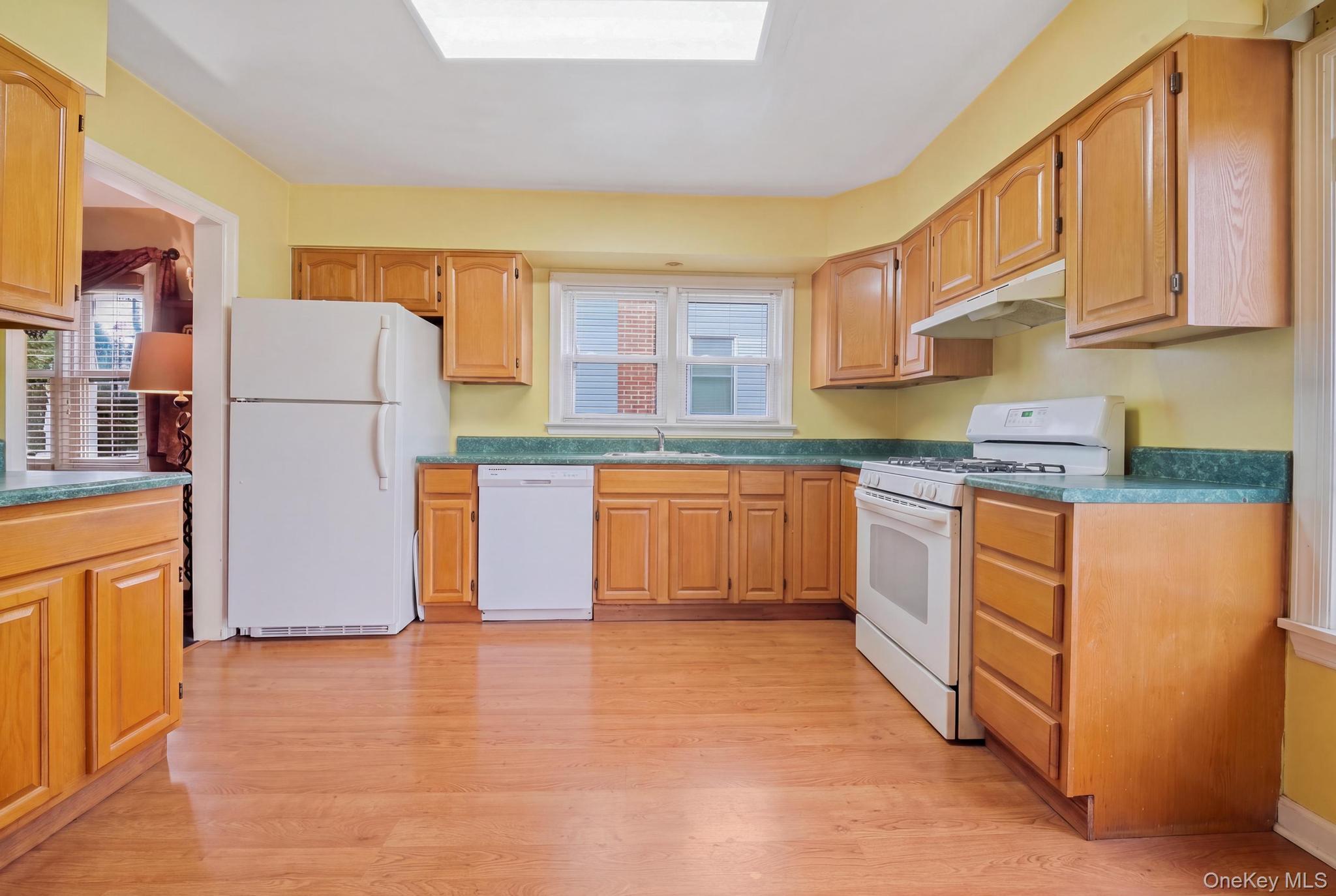 2906 Court Street – For Sale photo 9