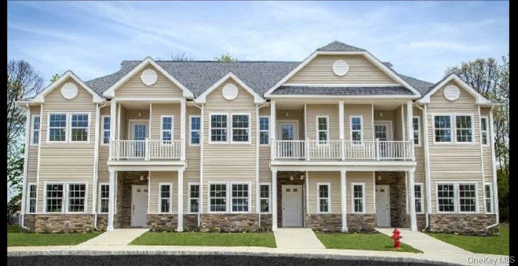 3025 Sunrise Highway Highway, Unit 7