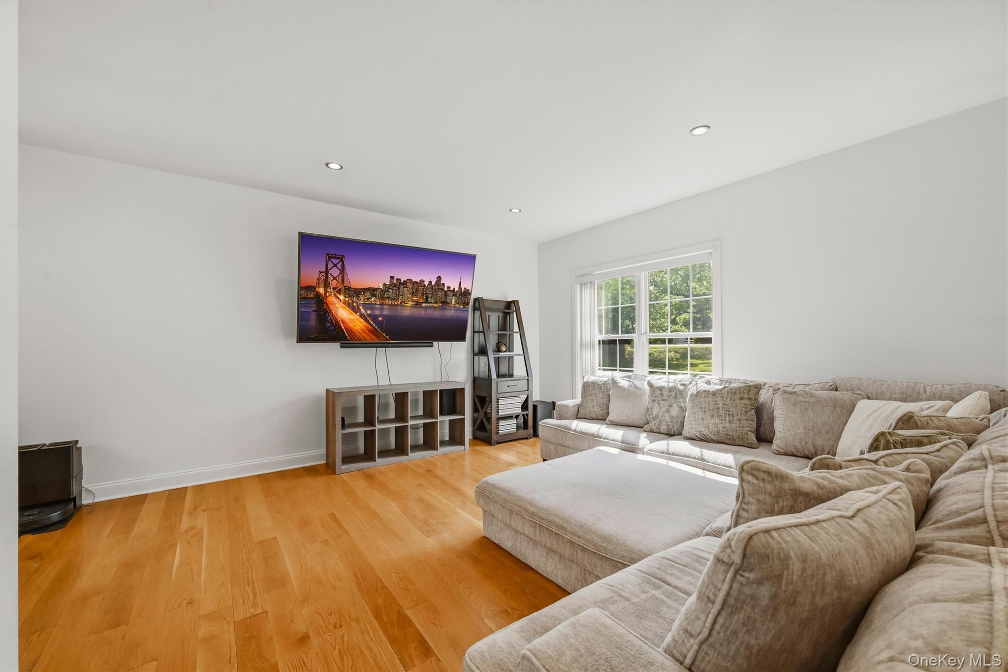8 Darmstadter Road – For Sale photo 11