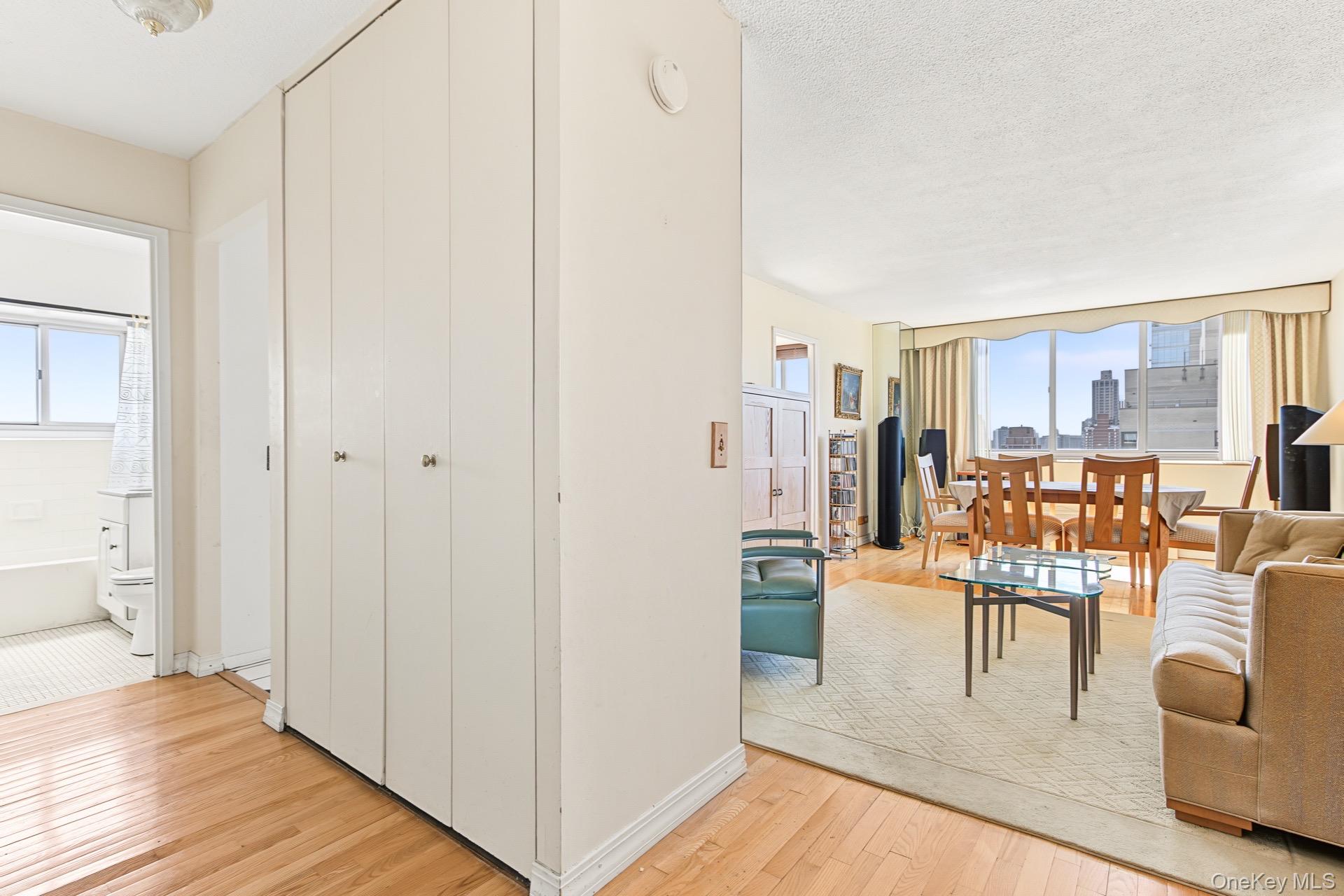 345 E 93rd Street, Unit 30C photo 2