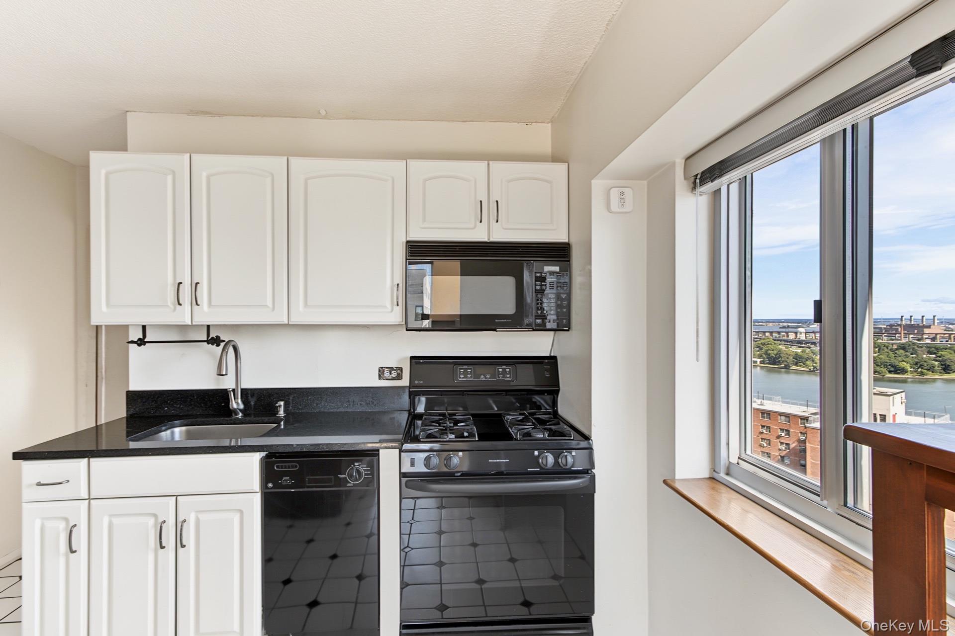 345 E 93rd Street, Unit 30C photo 26