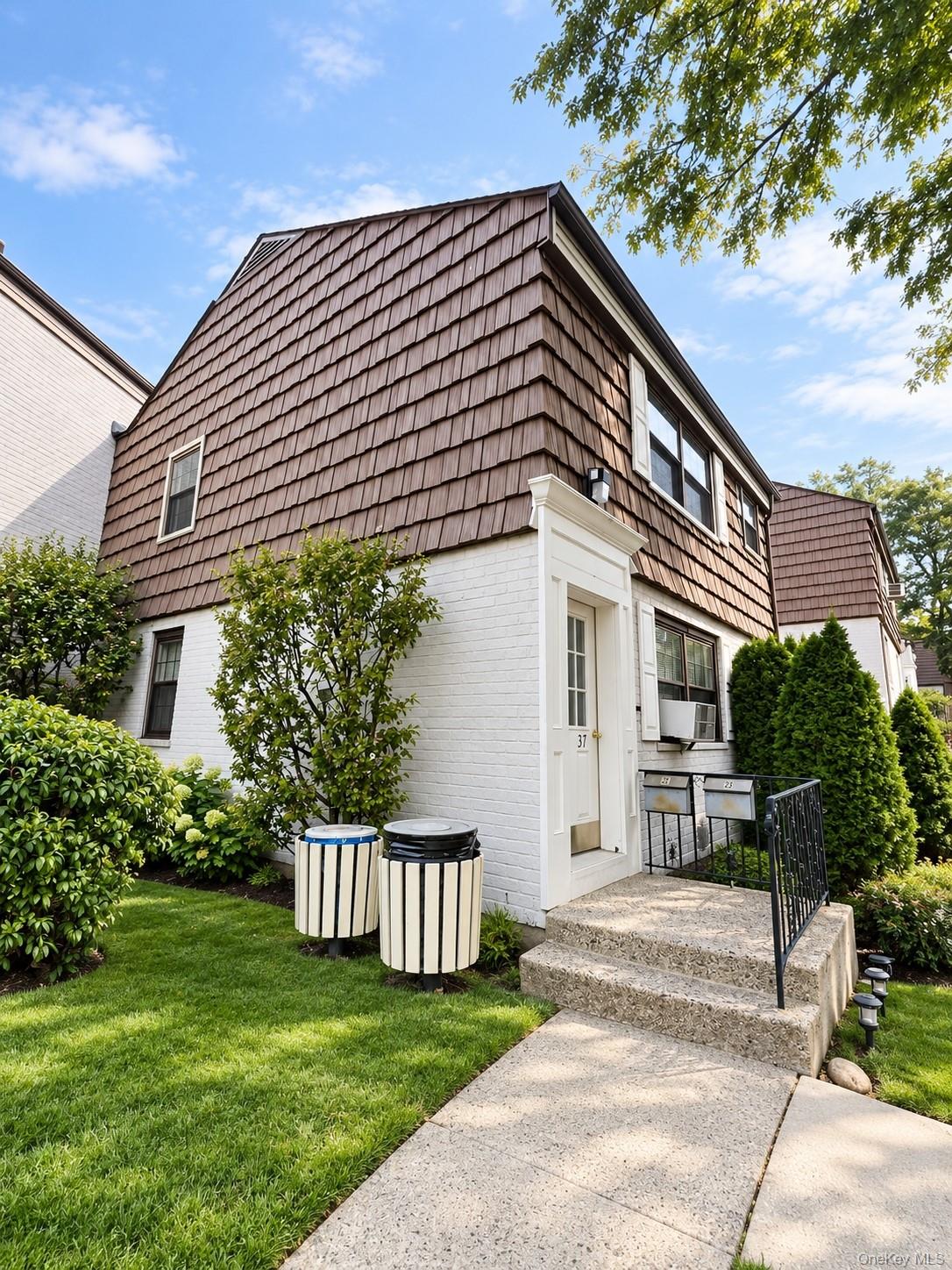 67-37 136th Street, Unit B photo 2