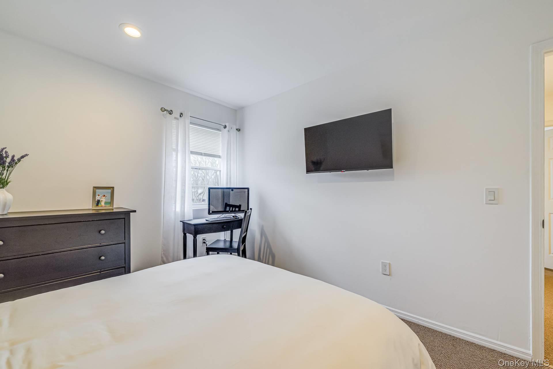71 Hampton Road – For Rent photo 13