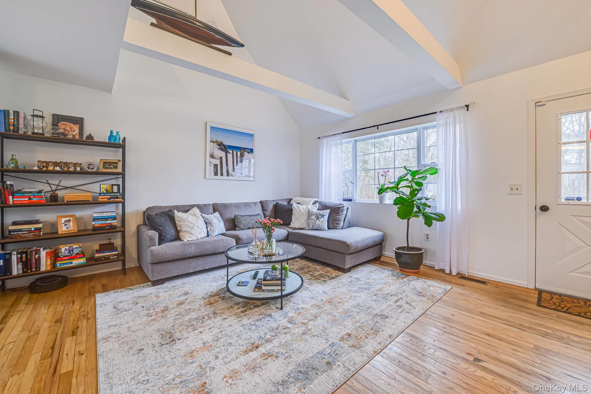 71 Hampton Road – For Rent photo 3