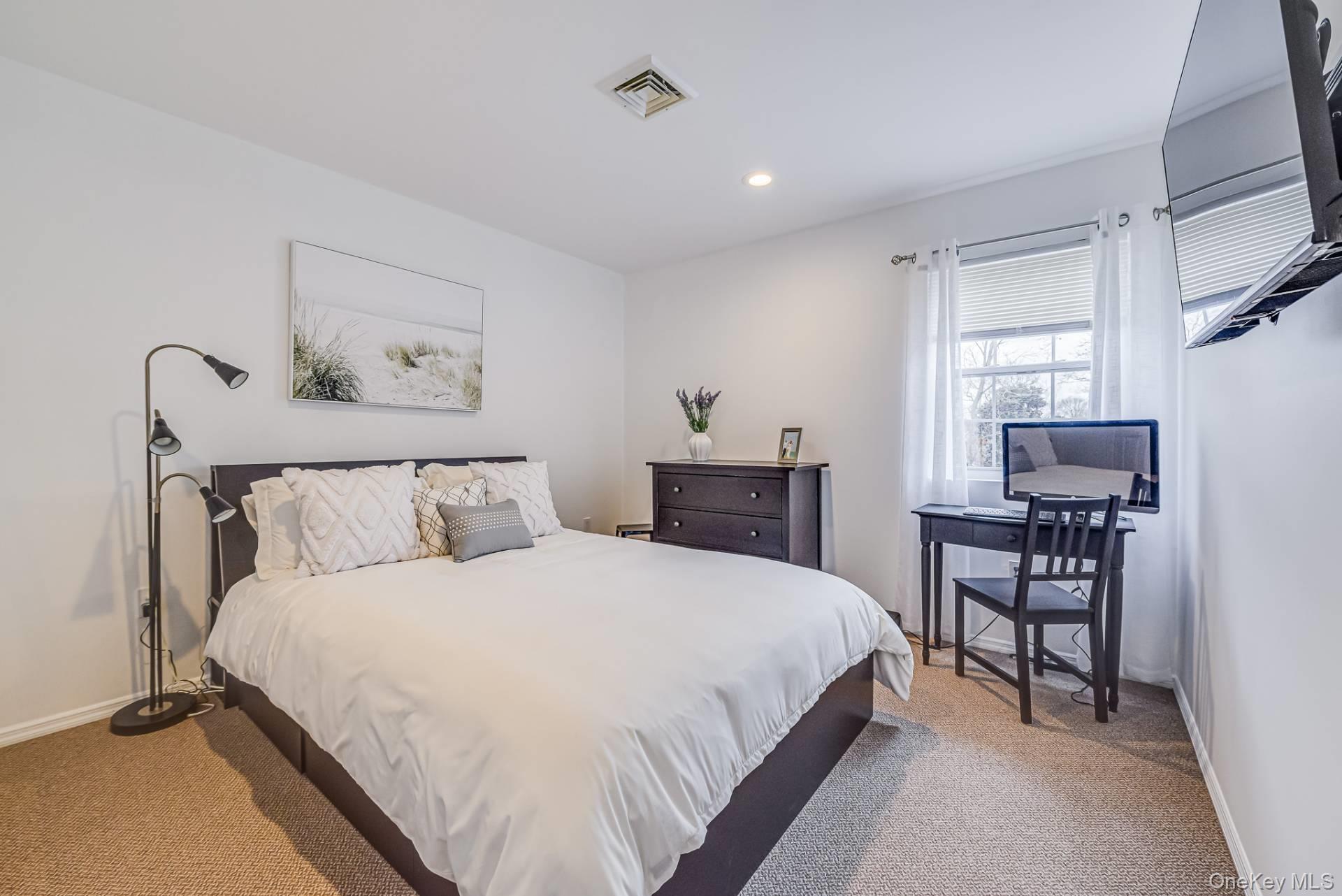 71 Hampton Road – For Rent photo 12