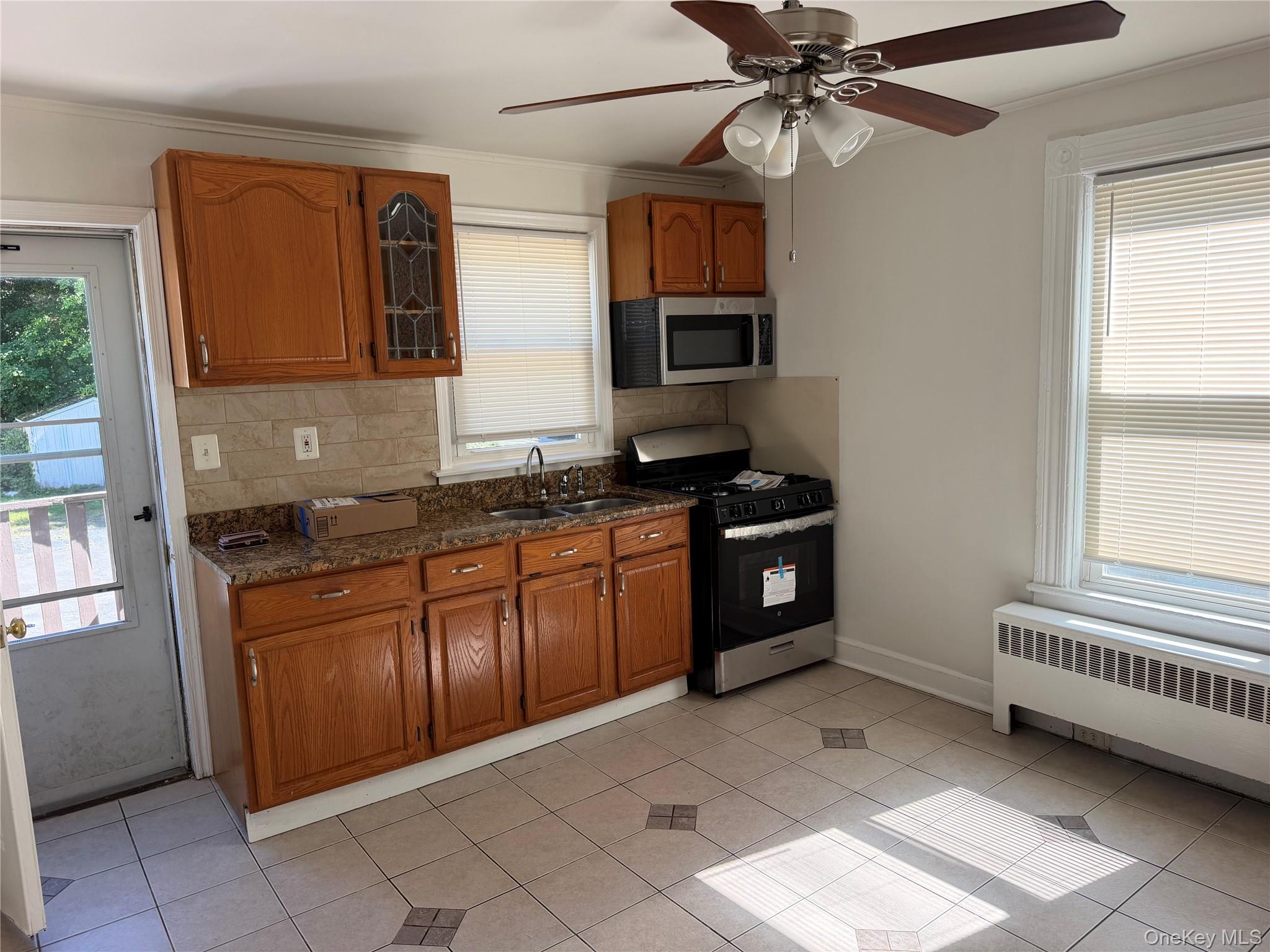 208 Elm Street – For Rent photo 5