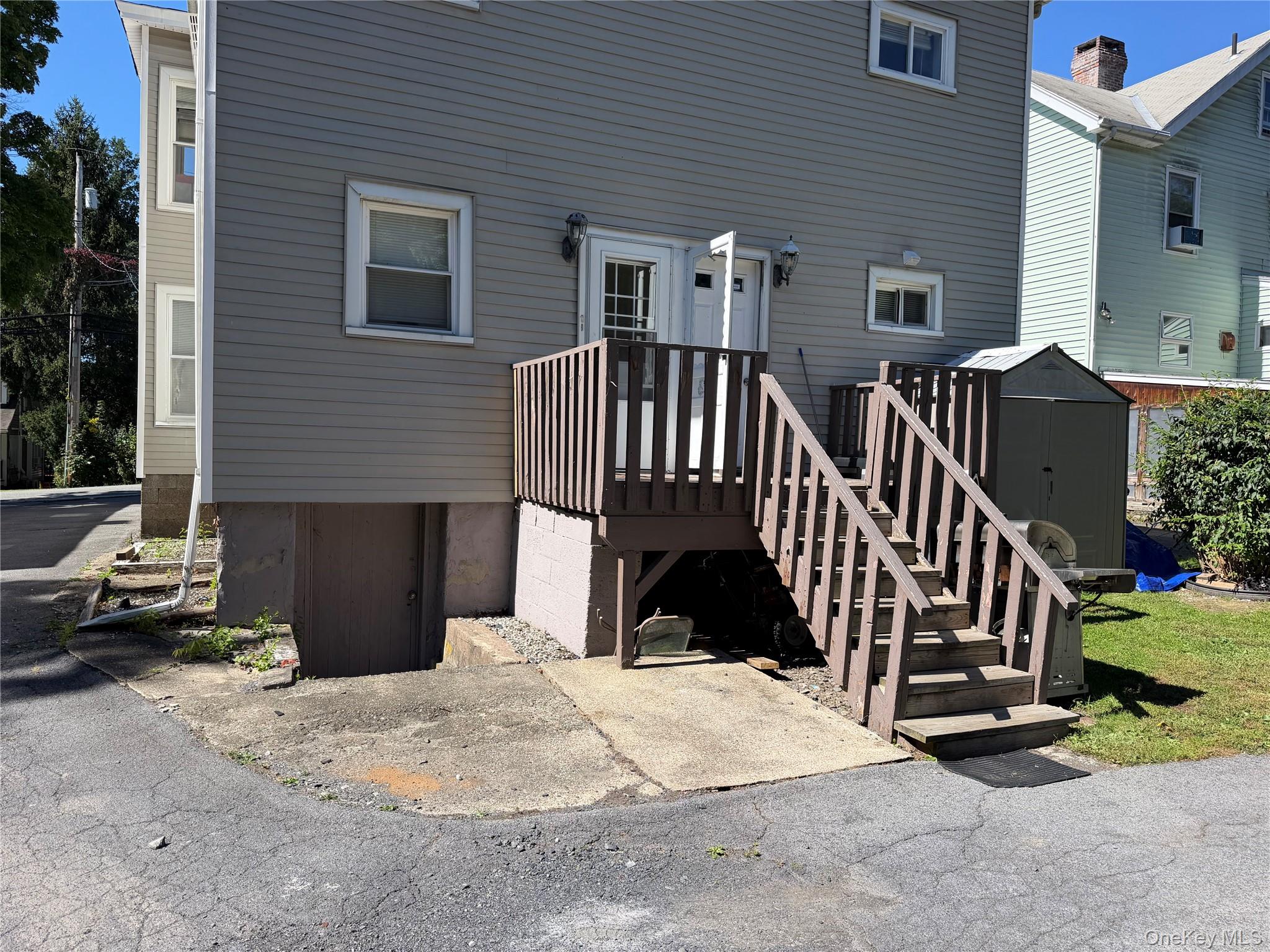 208 Elm Street – For Rent photo 4