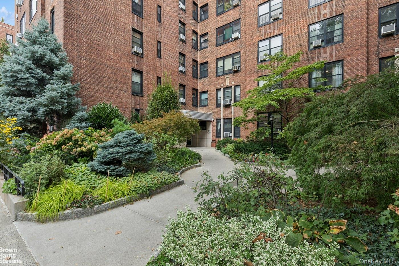 57 Park Terrace East, Unit B37 photo 15