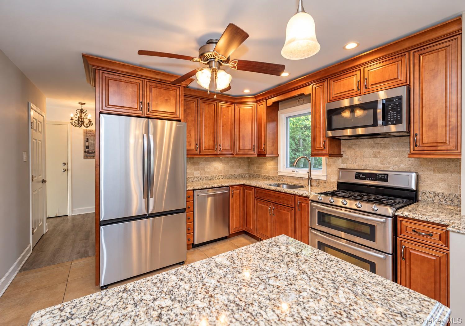 149 S Penataquit Avenue – For Sale photo 7